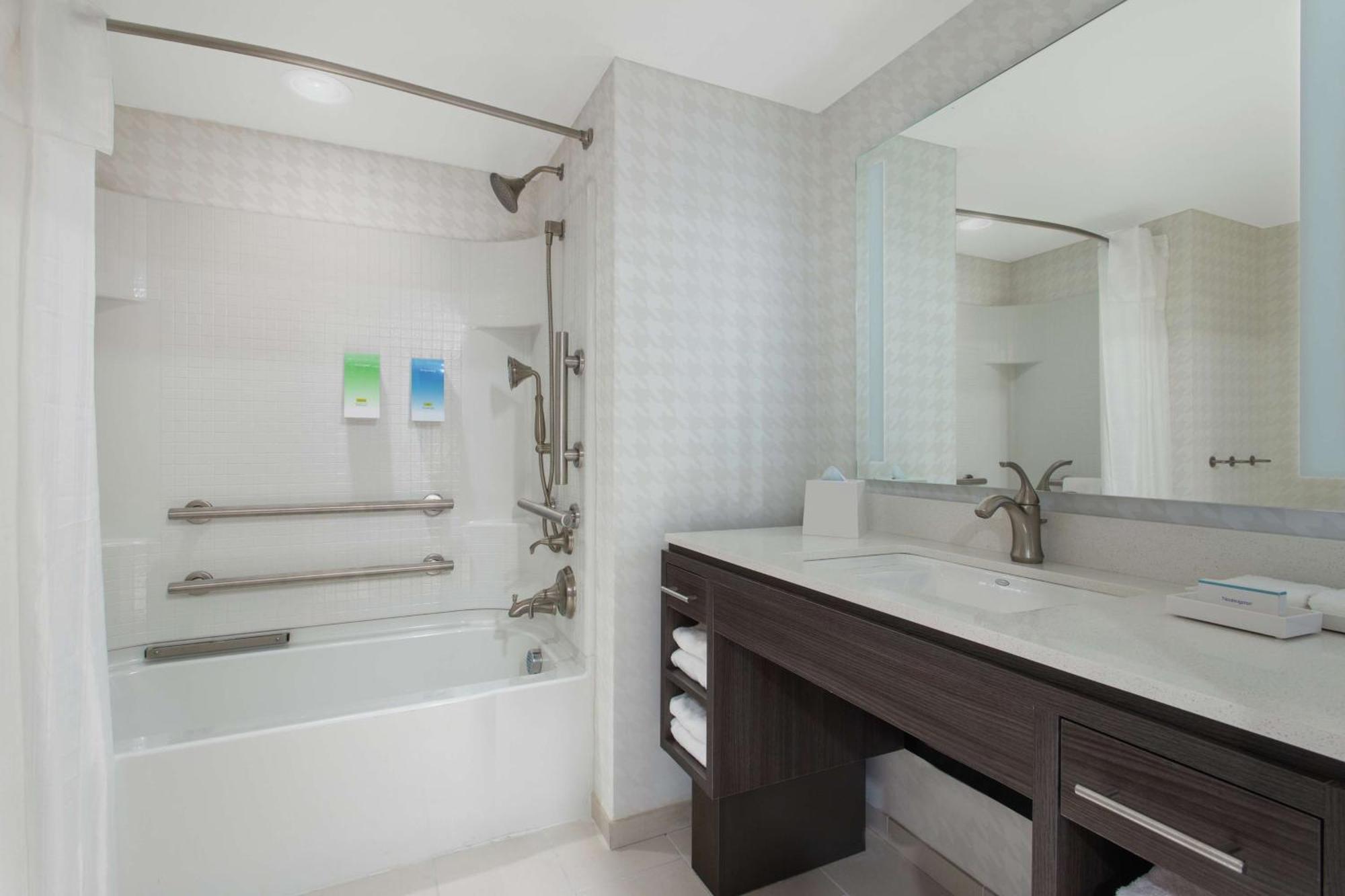 Home2 Suites Smithfield Providence Экстерьер фото
